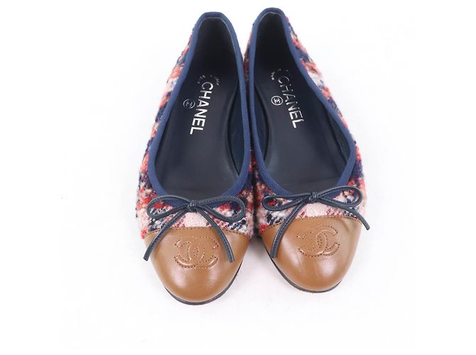 Sapatilhas de Tweed e Couro COCO Mark da Chanel Multicor - vista 4