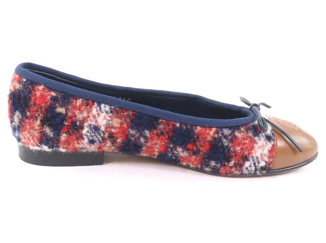 Sapatilhas de Tweed e Couro COCO Mark da Chanel Multicor - vista 6