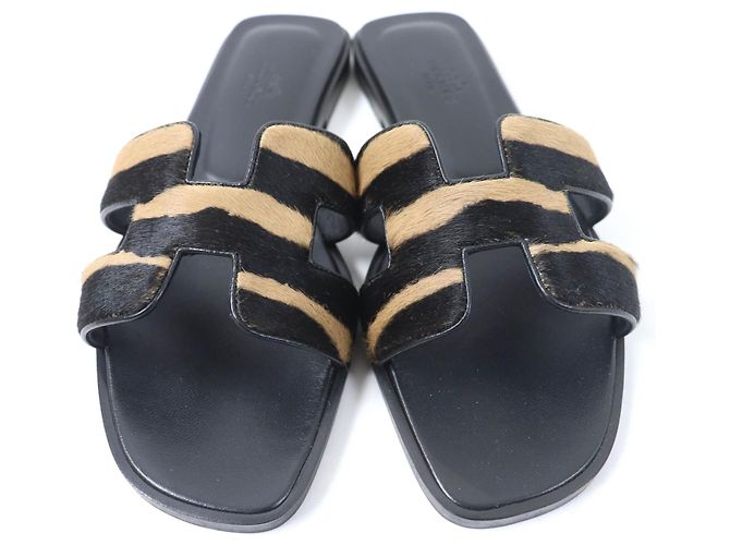 Sandali in pelle Harako Oran di Hermès Nero - vista 4