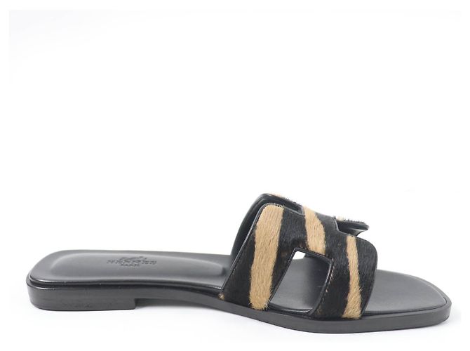 Sandali in pelle Harako Oran di Hermès Nero - vista 6