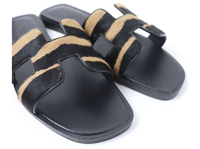 Sandali in pelle Harako Oran di Hermès Nero - vista 8