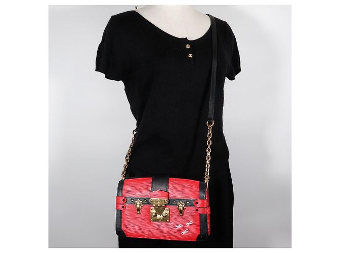 Borsa Trunk Clutch Epi 2 in 1 Louis Vuitton Rosso - vista 18