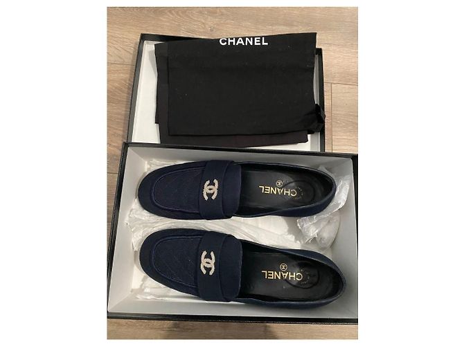 Mocassini Chanel in tessuto blu navy con logo CC in perle Taglia 41 - vista 2
