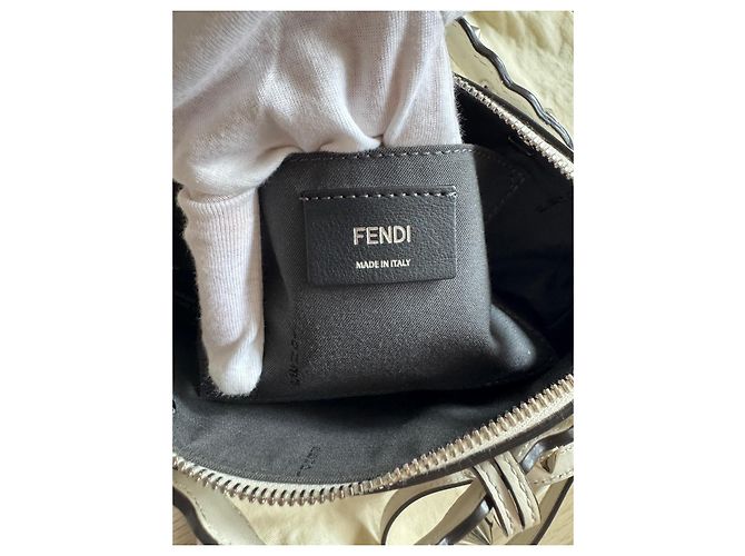 Borsa a mano Fendi By The Way in pelle bianca Bianco - vista 9