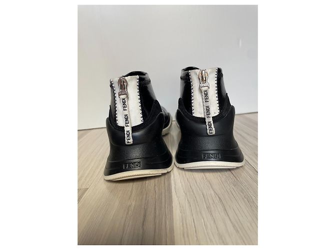 Fendi Sneaker Schwarz Synthetik - Ansicht 4