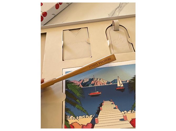 Conjunto de presente Louis Vuitton Fora de branco - vista 5