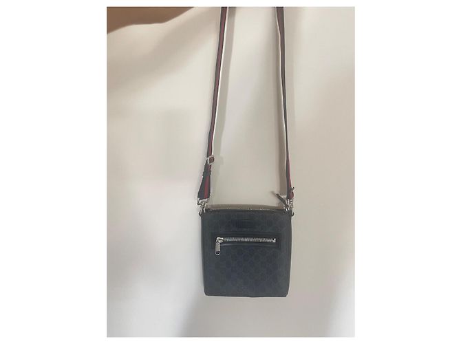 Borsa a tracolla Gucci in pelle nera Nero - vista 2