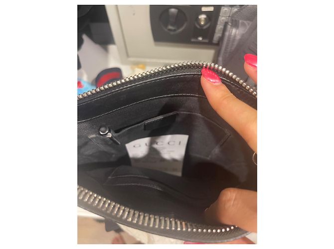 Borsa a tracolla Gucci in pelle nera Nero - vista 8