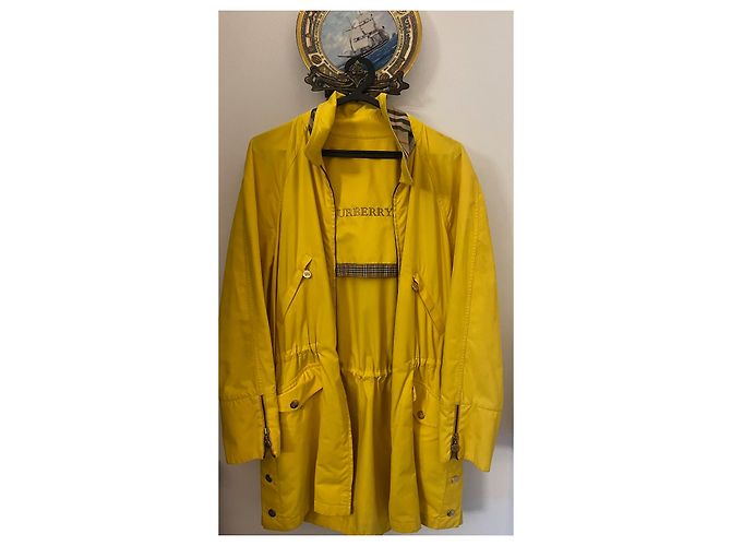 Gabardina Burberry amarilla Amarillo - vista 10