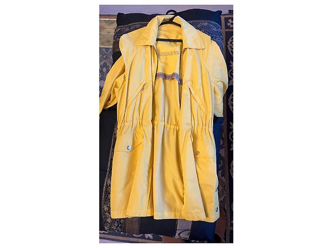 Gabardina Burberry amarilla Amarillo - vista 13
