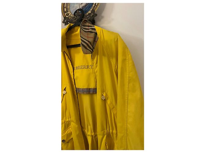 Gabardina Burberry amarilla Amarillo - vista 15