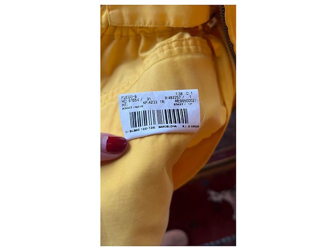 Gabardina Burberry amarilla Amarillo - vista 18