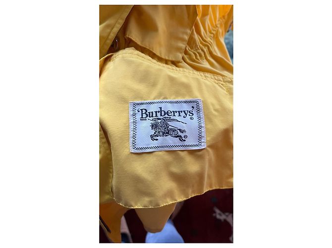 Gabardina Burberry amarilla Amarillo - vista 3