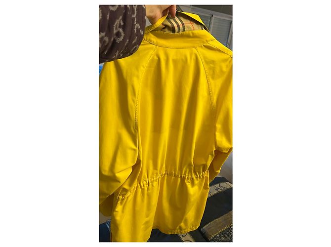 Gabardina Burberry amarilla Amarillo - vista 7