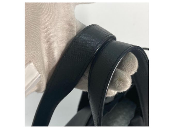 Borsa a Spalla Cabalite Taiga Louis Vuitton Nero Bianco - vista 11