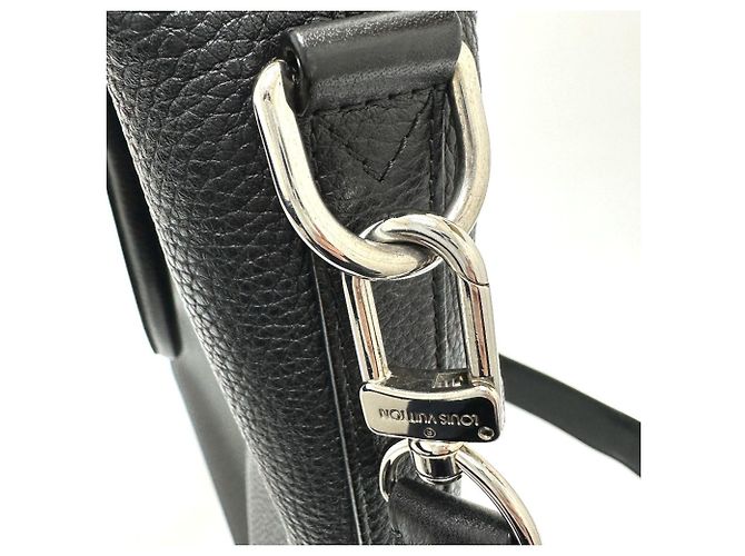 Sac à main Greenwich M94476 de Louis Vuitton Noir - vue 8
