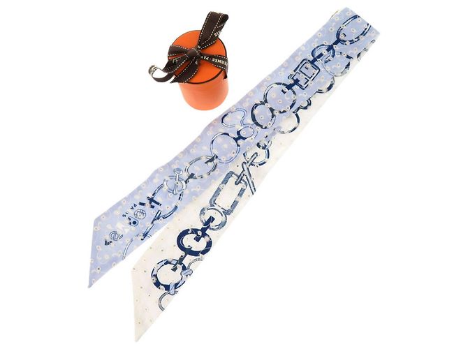 Foulard in seta Hermès Twilly de Les Boucles Broderie Anglaise Blu - vista 2