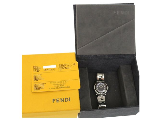 Fendi 6100L Caredro Shell Quarz-Armbanduhr aus Edelstahl Schwarz - Ansicht 3