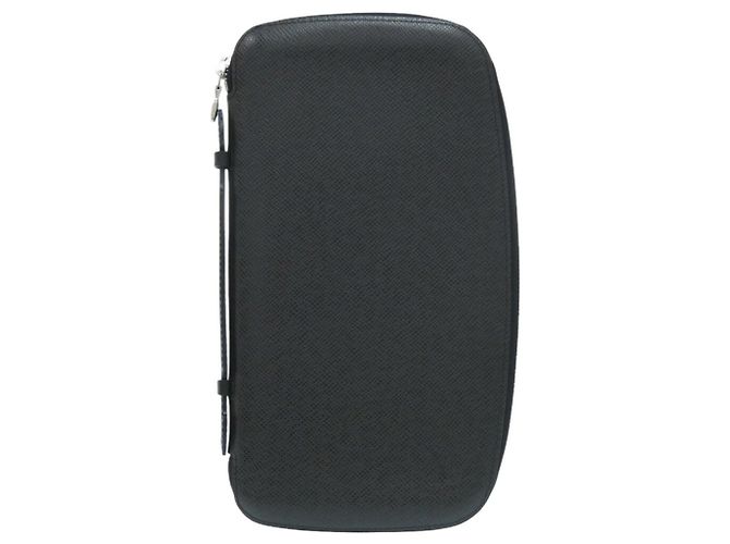 Louis Vuitton Taiga Leather Long Wallet Black - view 2