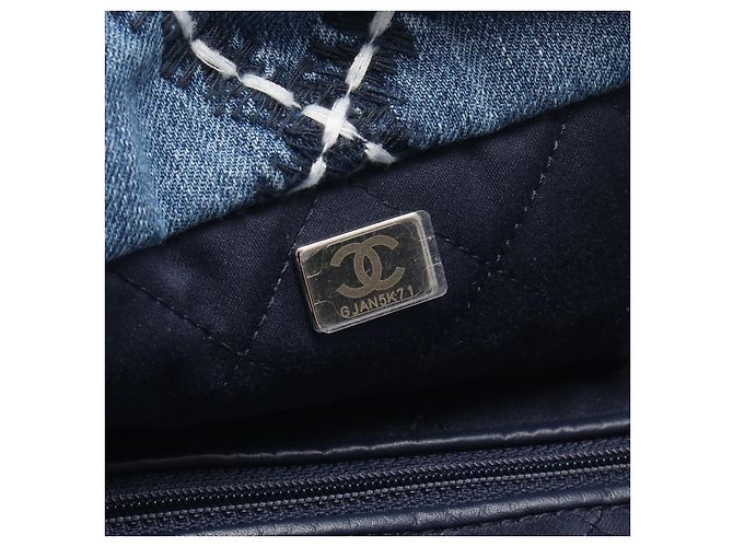 Bolsa tote de denim e couro Chanel 22 Azul Azul marinho - vista 5