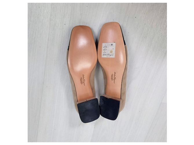 Salvatore Ferragamo scarpe basse in pelle beige e nera Nero - vista 10
