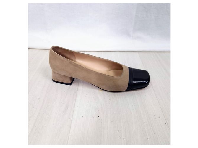 Salvatore Ferragamo scarpe basse in pelle beige e nera Nero - vista 6