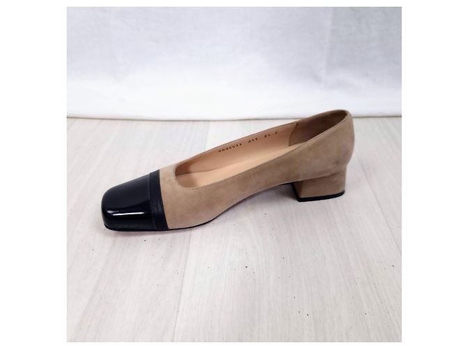 Salvatore Ferragamo scarpe basse in pelle beige e nera Nero - vista 7