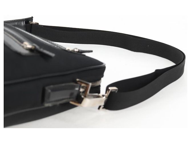 Borsa a Spalla GUCCI Nylon Nero Argento 73955 Auth bs28449 - vista 8