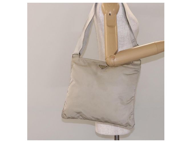 Sac à épaule Prada en nylon beige Auth bs28381 - vue 22