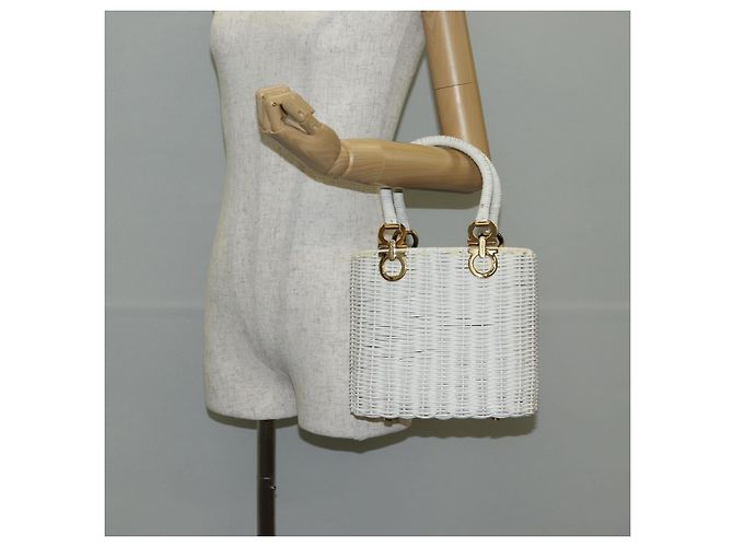Gancini Handtasche aus Raphia in Weiß und Gold Auth 136858V von Salvatore Ferragamo Golden - Ansicht 25