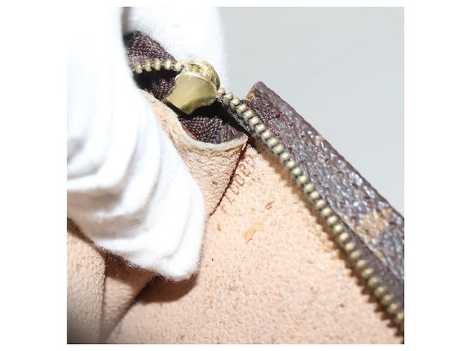 LOUIS VUITTON Monogram Bucket GM Accessory Pouch LV Auth 133358 - view 12