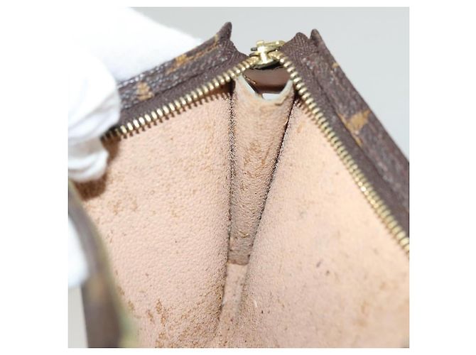 LOUIS VUITTON Monogram Bucket GM Accessory Pouch LV Auth 133358 - view 17