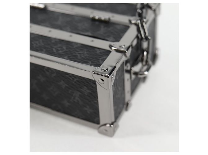 SCATOLA A BAULETTO CUFFIE IN METALLO LOUIS VUITTON M77167 LV Auth 133202SM Nero - vista 9