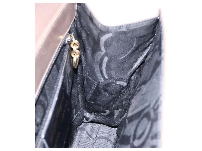 Borsa a Spalla Gancini in Pelle Marrone Argento Auth 135987 di Salvatore Ferragamo - vista 19