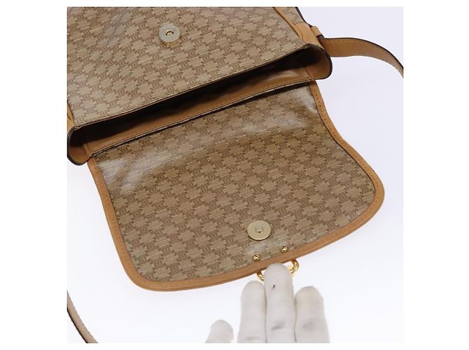 Céline Bolsa de Ombro em Lona Macadam CELINE PVC Bege Ouro Auth 137286 Dourado - vista 16