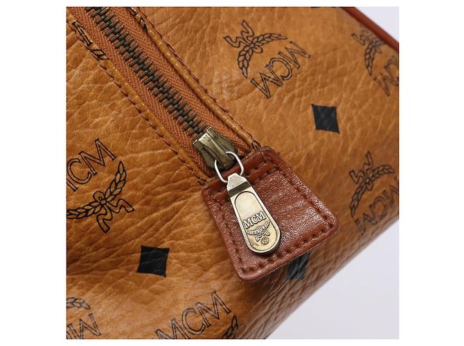 Borsa MCM Logogram Vicetos in pelle PVC marrone e oro Auth 137750 D'oro - vista 16