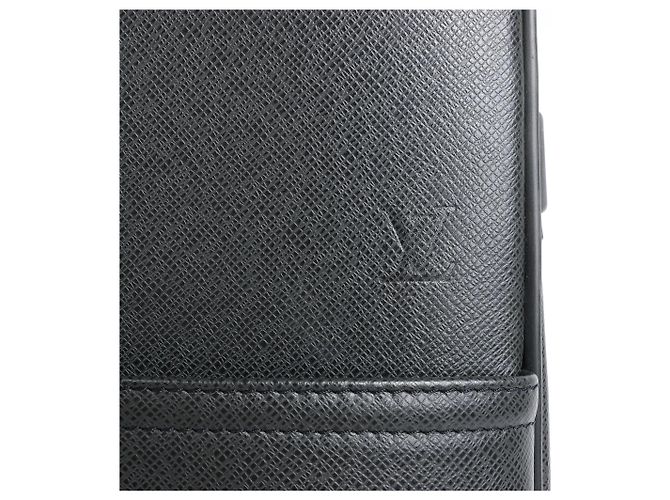 Valigia da viaggio Louis Vuitton Pegase 55 in Taiga nera M23312 Nero - vista 11