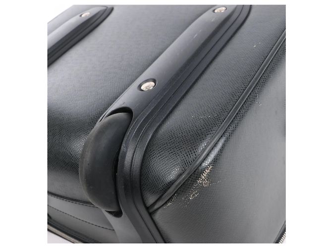 Valigia da viaggio Louis Vuitton Pegase 55 in Taiga nera M23312 Nero - vista 15