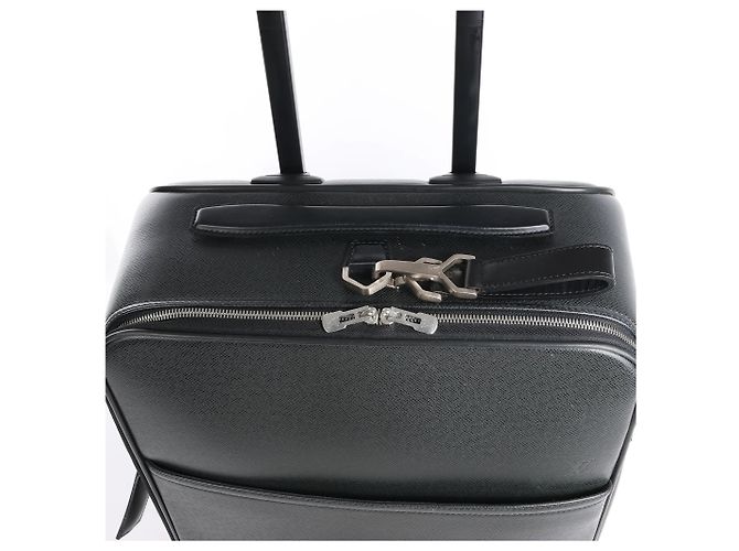 Valigia da viaggio Louis Vuitton Pegase 55 in Taiga nera M23312 Nero - vista 9