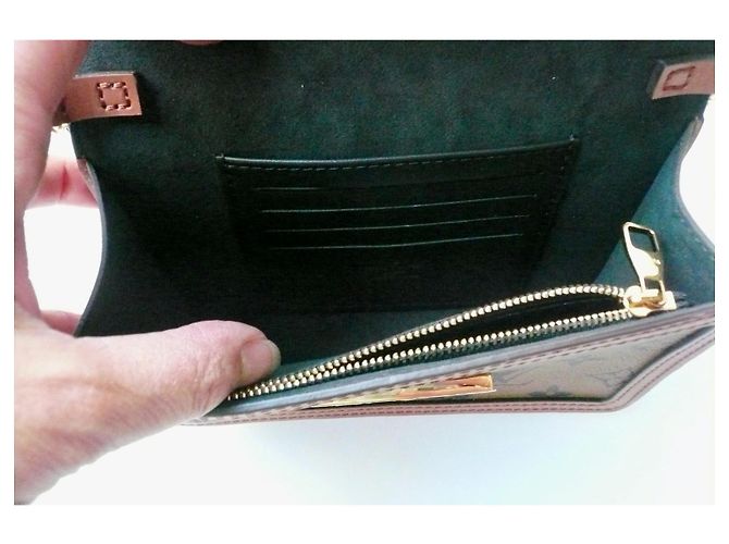 LOUIS VUITTON Portefeuille Chaine Dauphine Neuf M68746 Caramel - vue 11