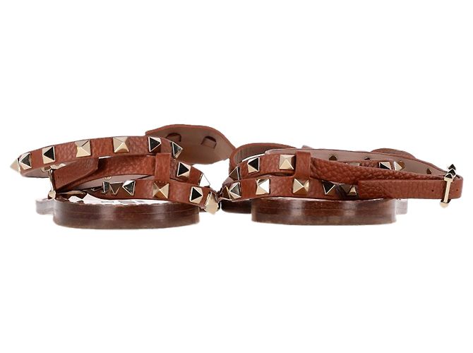 Sandali piatti T-Strap Rockstud Valentino Garavani in pelle marrone Rosso - vista 5