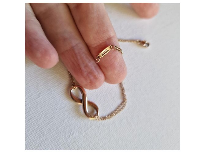 Tiffany & Co Infinito in Metallo Rubedo Rosa - vista 4