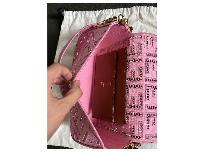 Fendi Baguette NM FF en lona bordada y perforada Rosa Fucsia - vista 10