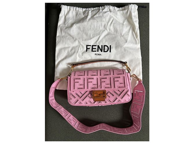 Fendi Baguette NM FF en lona bordada y perforada Rosa Fucsia - vista 2