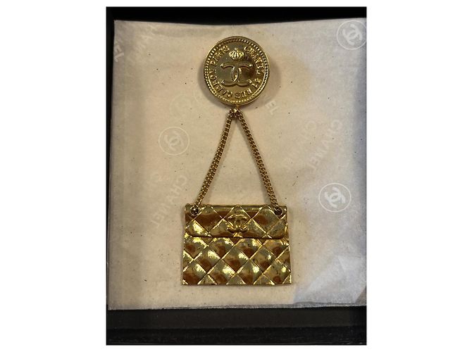 Spilla Chanel Logo CC Metallo Dorato D'oro - vista 3