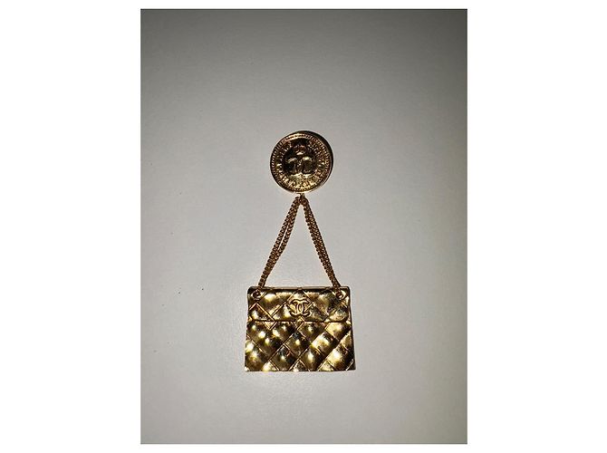 Spilla Chanel Logo CC Metallo Dorato D'oro - vista 5