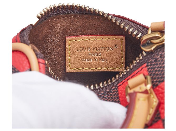 Portachiavi Mini Speedy Damier Pop Rosso di Louis Vuitton - vista 5