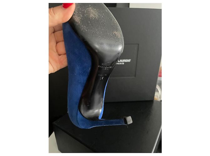 Saint Laurent Wildleder High Heels in einem umwerfenden Blau Marineblau - Ansicht 12