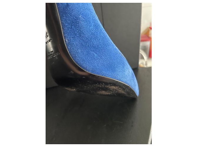 Saint Laurent Wildleder High Heels in einem umwerfenden Blau Marineblau - Ansicht 14