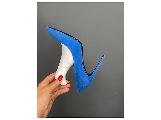 Saint Laurent Wildleder High Heels in einem umwerfenden Blau Marineblau - Ansicht 18